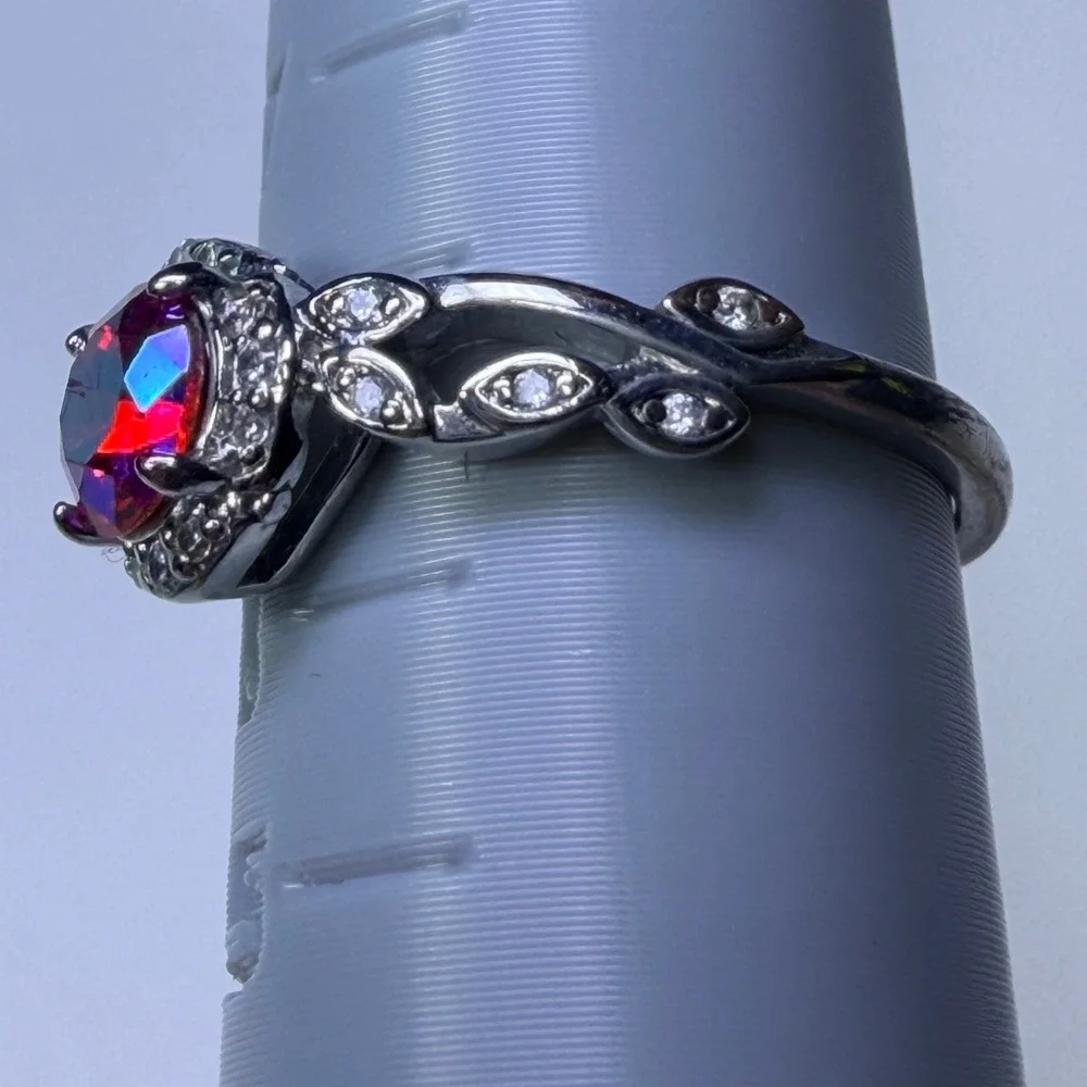 Fragrant Jewels Aurora Borealis Mystic Rainbow Vine Halo Ring Silver Tone Size 8